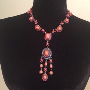 Statement necklace